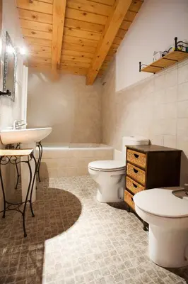 Un baño de El Molino de la Hiedra