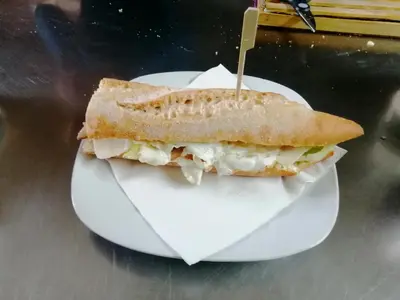 Comida en o cerca de este hostal o pensión