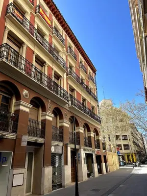 Edificio en el que se encuentra el apartamento