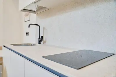 Una cocina o zona de cocina en Apartamentos la Colmena by Clabao