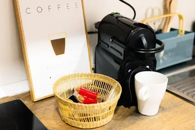 Utensilios para hacer té y café en Casa Estébanes 2 BR Premium Familiar 7 Pax