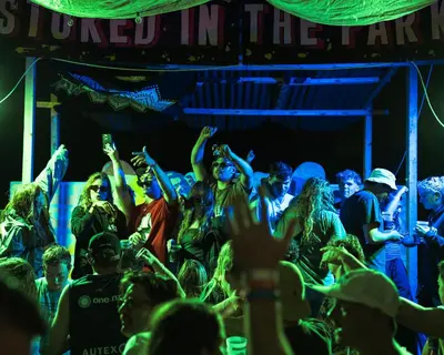 Clientes alojados en Pamplona Party Camping
