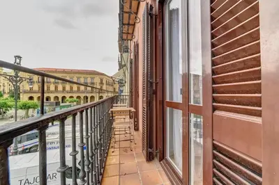 Un balcón o terraza de Castillo 31 by Clabao