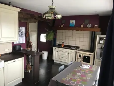 Una cocina o zona de cocina en Casa rural Eguzkilore