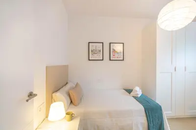 Cama o camas de una habitación en Gran apartamento tipo loft a 15 minutos del centro