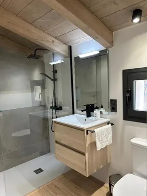 Un baño de Cabana Blanca Turisme Rural