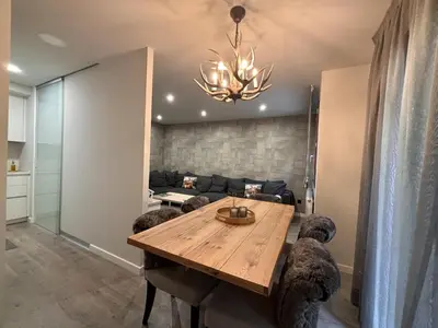 Zona de estar de Villa Aneto - Confort moderno en el corazón de Benasque