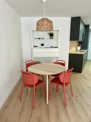 Una cocina o zona de cocina en BERENGUER HUESCA con parking
