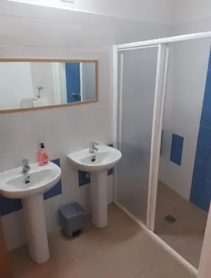 Un baño de Albergue Restaurante Talamantes