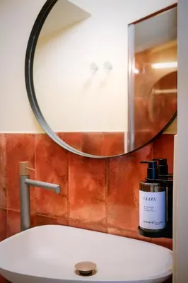 Un baño de Hotel Boutique CaLagneta - Art i Vi