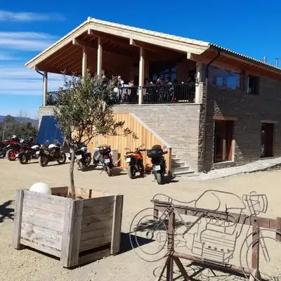 Moto Albergue Farango FOR MOTORBIKERS ONLY - SOLO PARA MOTEROS