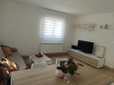 Una televisión o centro de entretenimiento en Casa Pardo en Rada Navarra