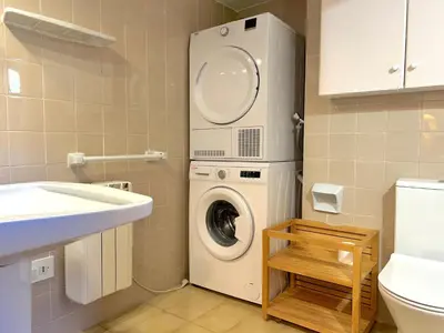 Un baño de Apartament amb balcó i unes vistes úniques del Pirineu by RURAL D'ÀNEU
