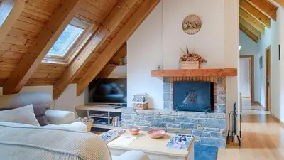 Una televisión o centro de entretenimiento en Saplan Real Estate ERA COVA