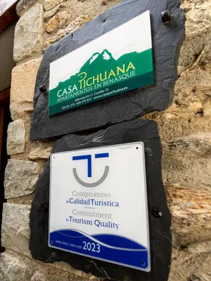 Certificado, premio, señal o documento que está expuesto en Pichuana - chimenea 2 dormitorios