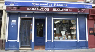 Certificado, premio, señal o documento que está expuesto en Dos Torres La dulcería Diseño y calma en pleno centro