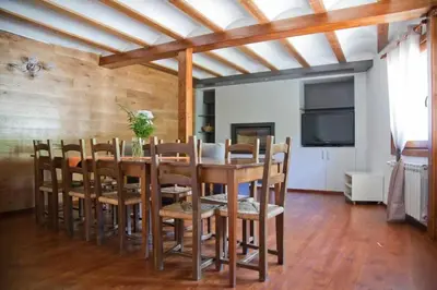 Un restaurante o sitio para comer en Casa La Lourdes