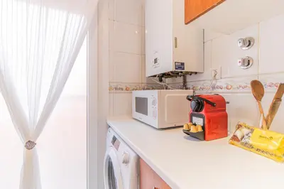 Una cocina o zona de cocina en Pyrenees Escape with Terrace and BBQ
