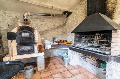 Una cocina o zona de cocina en Casa rural Graeras en Castigaleu