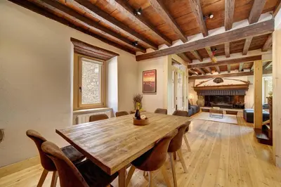 Plano de Casa Montlude - Elegancia rústica y confort moderno en el corazón del Valle de Arán by Eth Flòc