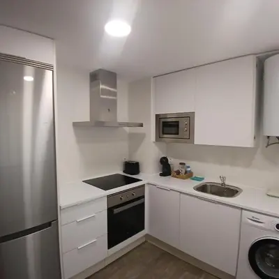 Una cocina o zona de cocina en VALERIA-DREAMS Maestro luna 5,2º