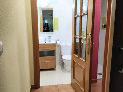 Un baño de Alojamientos Acá y Allá