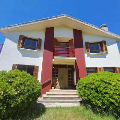 Edificio en el que se encuentra la casa o chalet