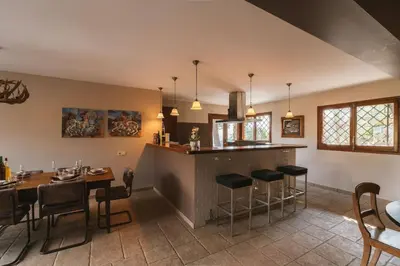 Zona de estar de Masia Boutique con Infinity Pool