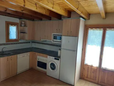 Una cocina o zona de cocina en CASA ORÚS Turismo Rural