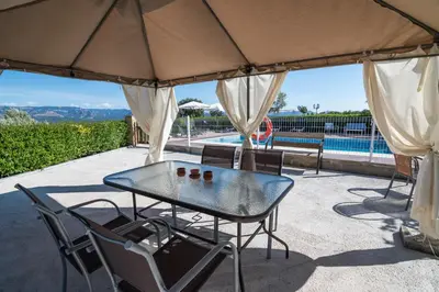 Paisaje cerca of this country house