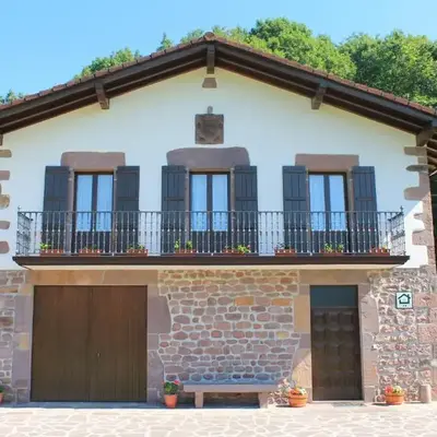 Casa Rural Mikelenea