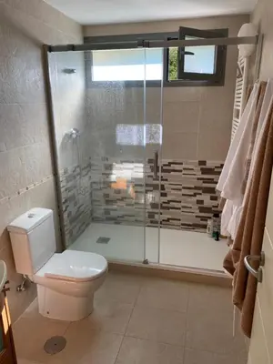 Un baño de Jardin de los Pirineos- Margas Golf