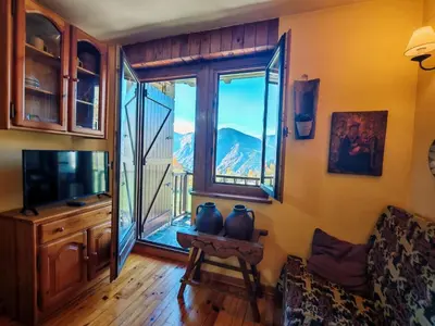 Una televisión o centro de entretenimiento en Sant Climent de Taüll - Vistas privilegiadas y chimenea - Aiguals 1