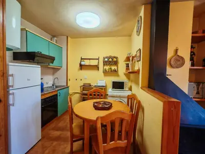 Una cocina o zona de cocina en Sant Climent de Taüll - Vistas privilegiadas y chimenea - Aiguals 1
