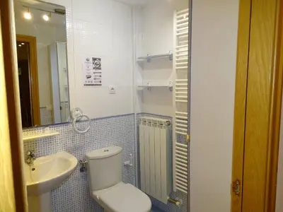 Un baño de Apartamento en Cerler con vistas. Edif Aigualluts