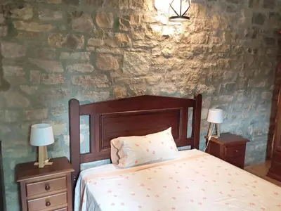 Cama o camas de una habitación en Detached rural 19th century country house