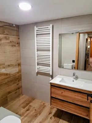 Un baño de Apartamentos Casa Domec