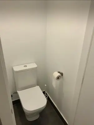 Un baño de Apartamento con Jardin y Garaje