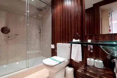 Un baño de Apartarent 1500 - Apartamento Timonet