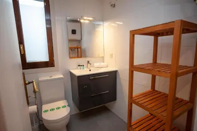Un baño de Casa Celia by CARDI SUITES