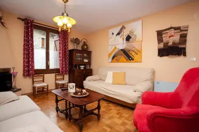 Zona de estar de Casa Celia by CARDI SUITES