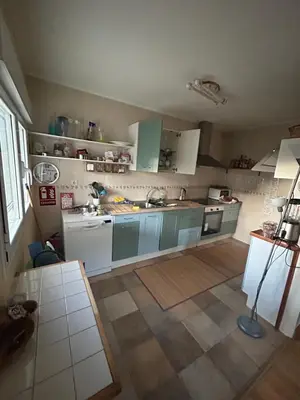 Una cocina o zona de cocina en La Casita Azul Family Home