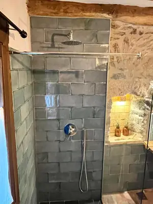Un baño de Casa de piedra Siglo XVIII