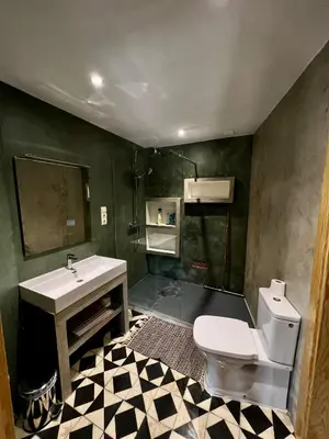 Un baño de Ebrevista