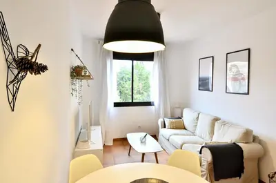 Zona de estar de Apartaments la Rambla - L'Arrel - 4 persones