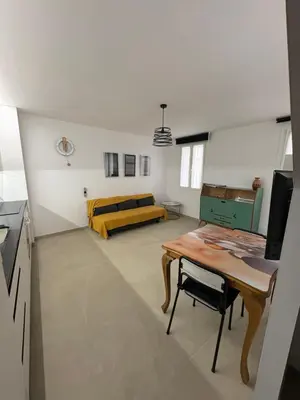 Una televisión o centro de entretenimiento en Casa Brillantes