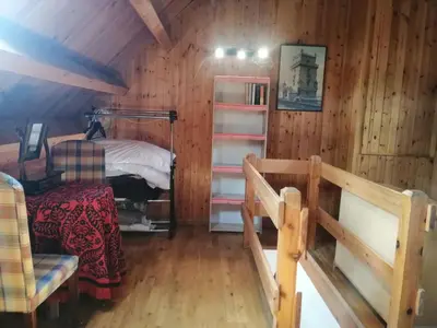 Zona de estar de Apartment Geräumige Maisonette mit Kamin Isard 2 Vall de Boí by Interhome