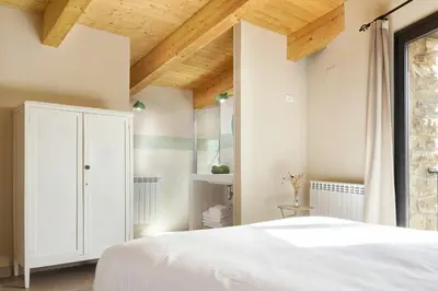 Cama o camas de una habitación en House With Indoor Pool On The Cistercian Route