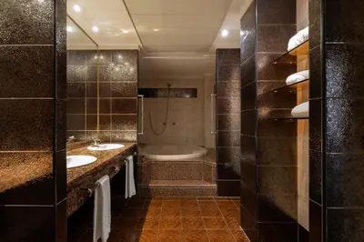 Un baño de Exe Boston