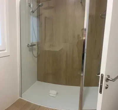 Un baño de Apartaments Plaza Príncipe Viana